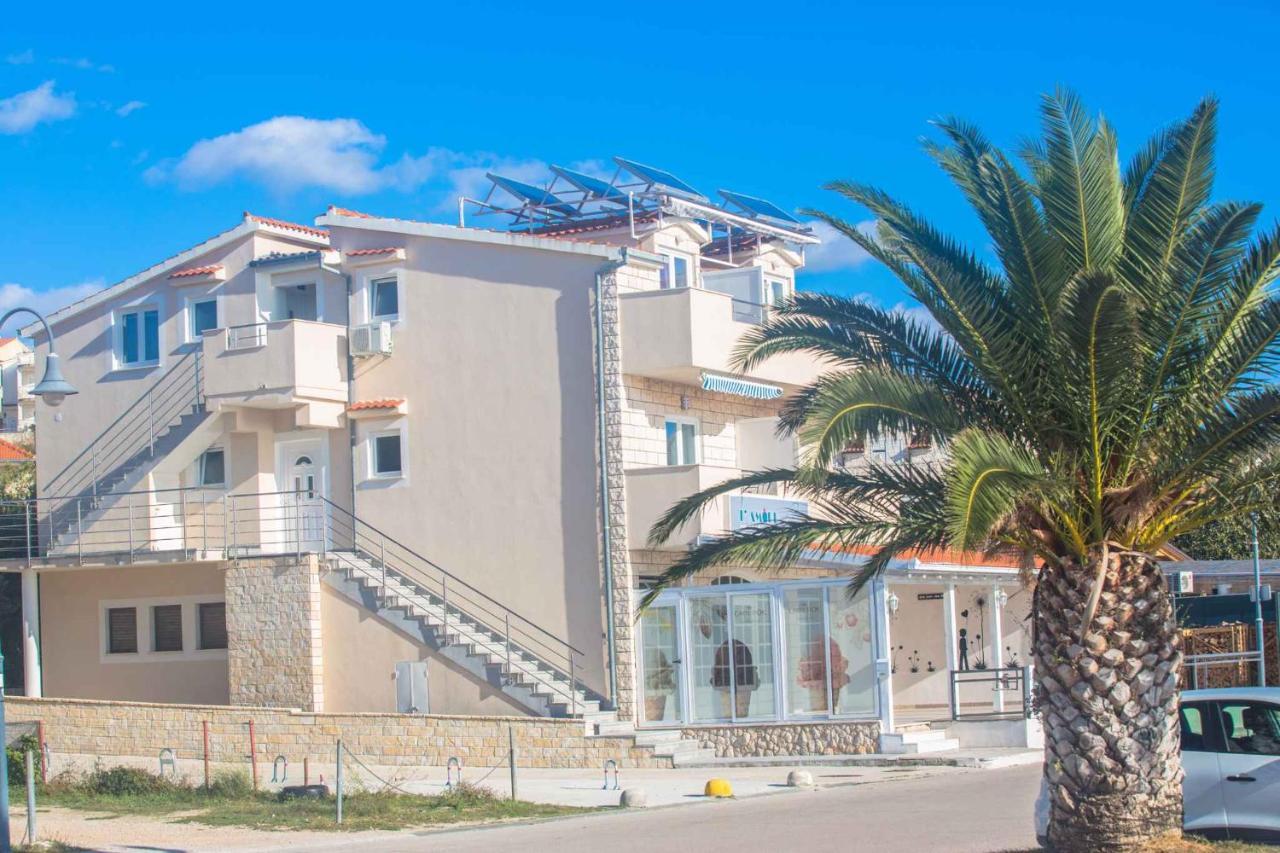 Apartments In Rogoznica 36019 Bagian luar foto