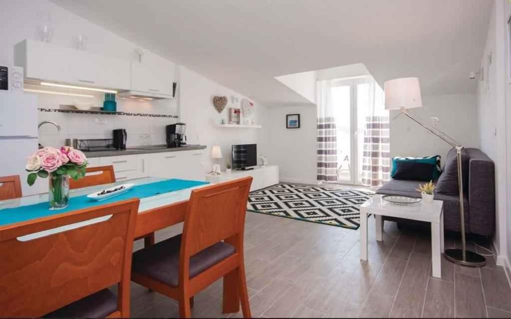 Apartments In Rogoznica 36019 Bagian luar foto