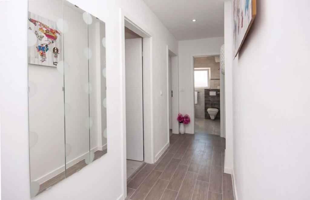 Apartments In Rogoznica 36019 Bagian luar foto